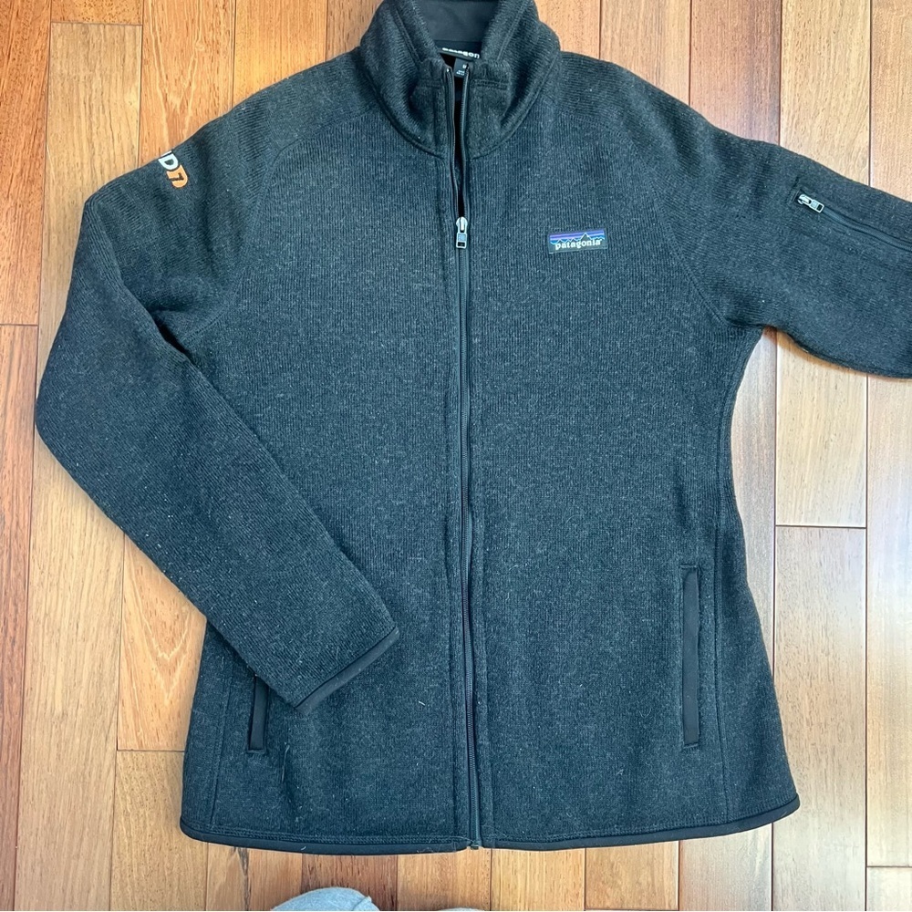 Patagonia Men's Zip Up Jacket- Dark Charcoal Gray- M
